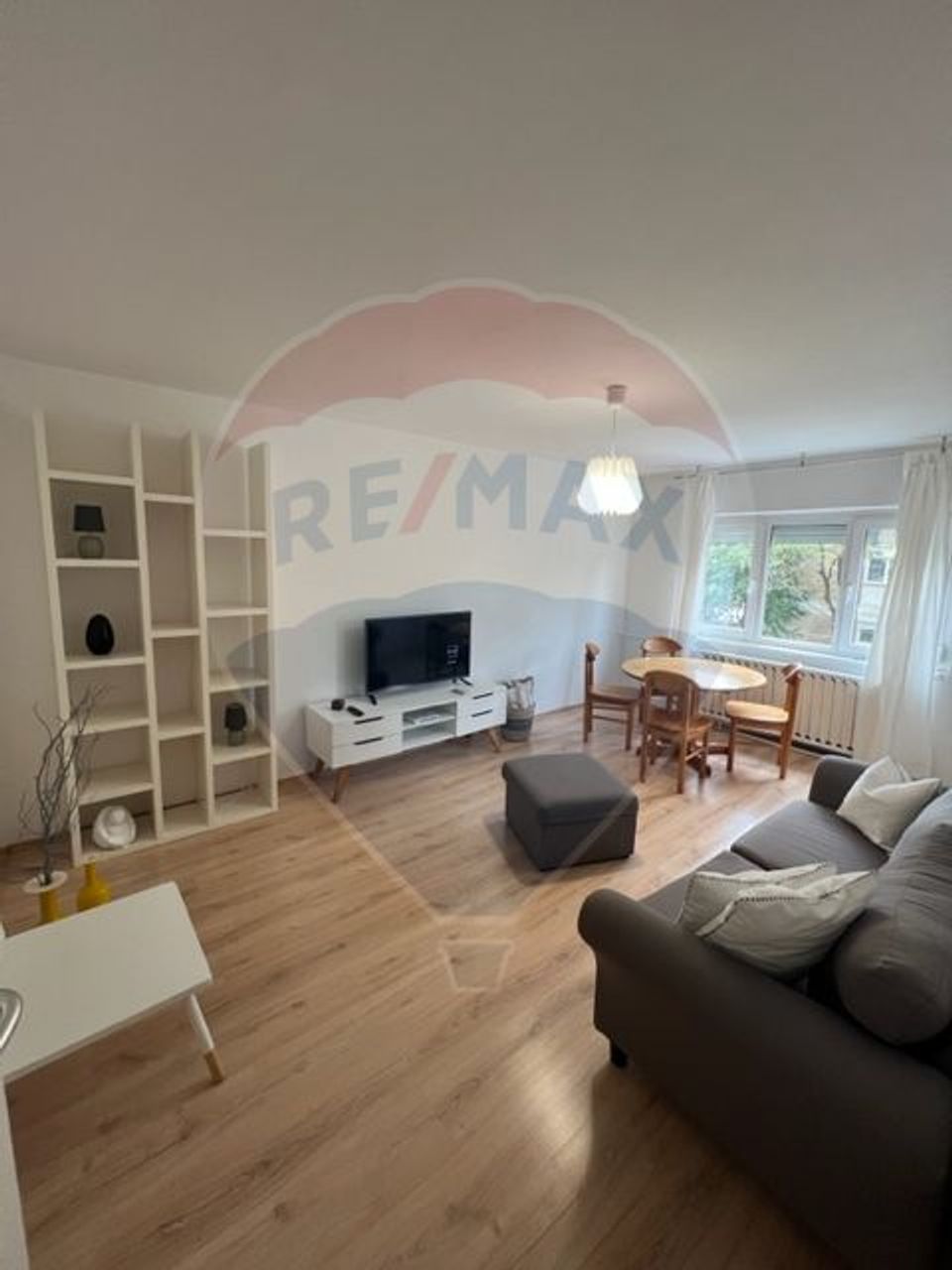 De închiriat Apartament  cochet 2 camere zona Decebal- OMV.