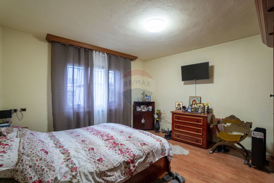 6 room House / Villa for sale