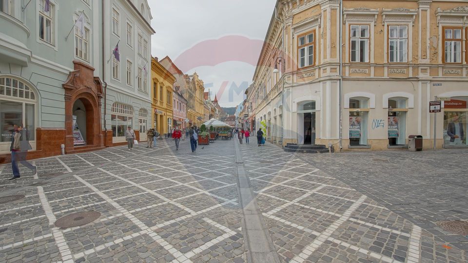 Apartament 3 camere si două băi, Str Republicii, Centrul Istoric