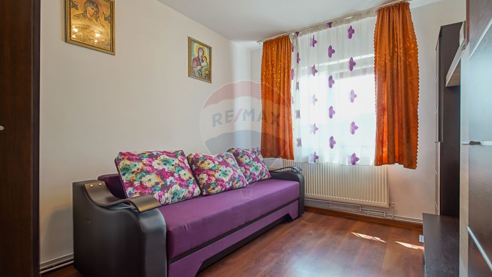 Apartament 3 camere, 2 băi –Tractorul