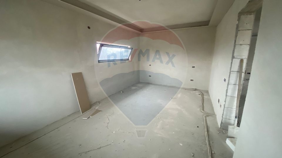 House / Villa with 4 rooms for sale, Nucet, Dambovita.