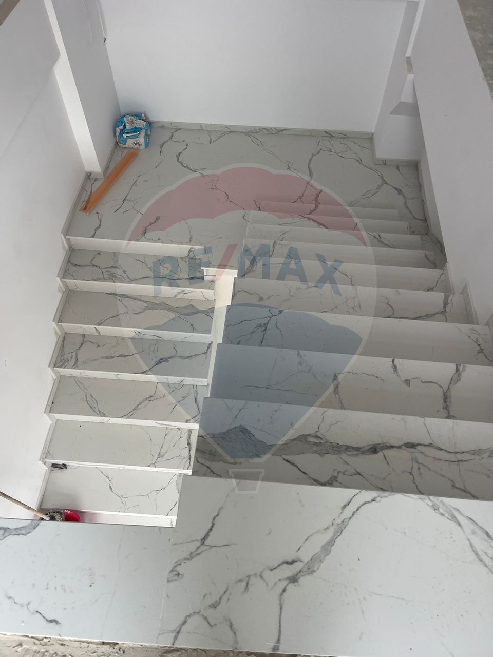 437sq.m Commercial Space for rent