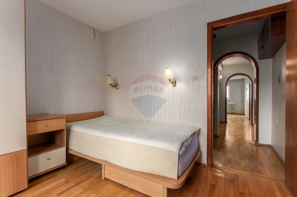 Apartament cu 5 camere de vânzare P-ta Victoriei Veronica Micle