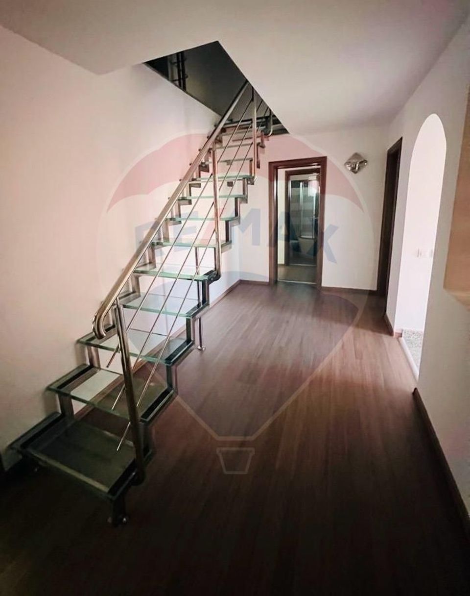 10 room House / Villa for sale