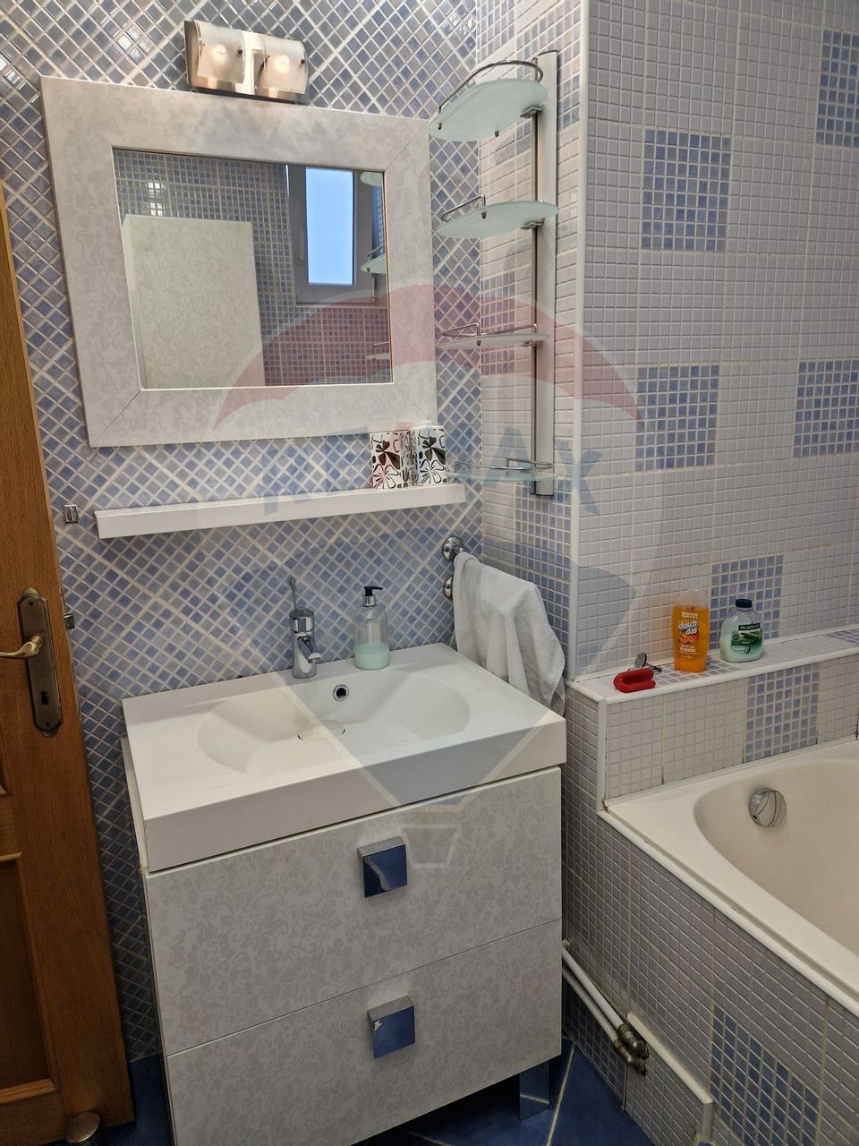 Apartament cu 3 camere de închiriat - Zona Dealuri Oradea