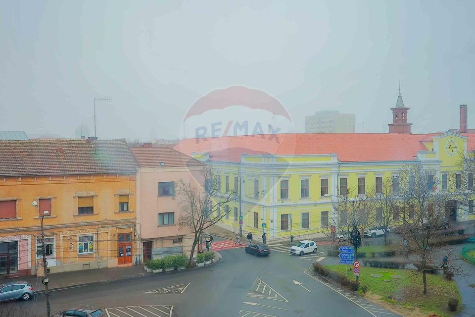 561sq.m Office Space for rent, Ultracentral area