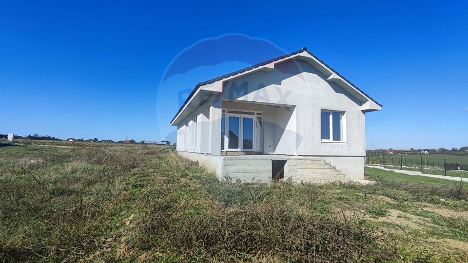 4 room House / Villa for sale