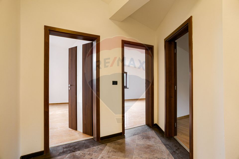 Spațiu comercial de 190 mp de închiriat în zona Subcetate