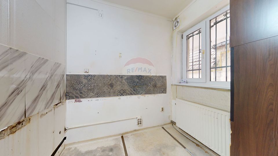 84sq.m Commercial Space for rent, Bartolomeu area