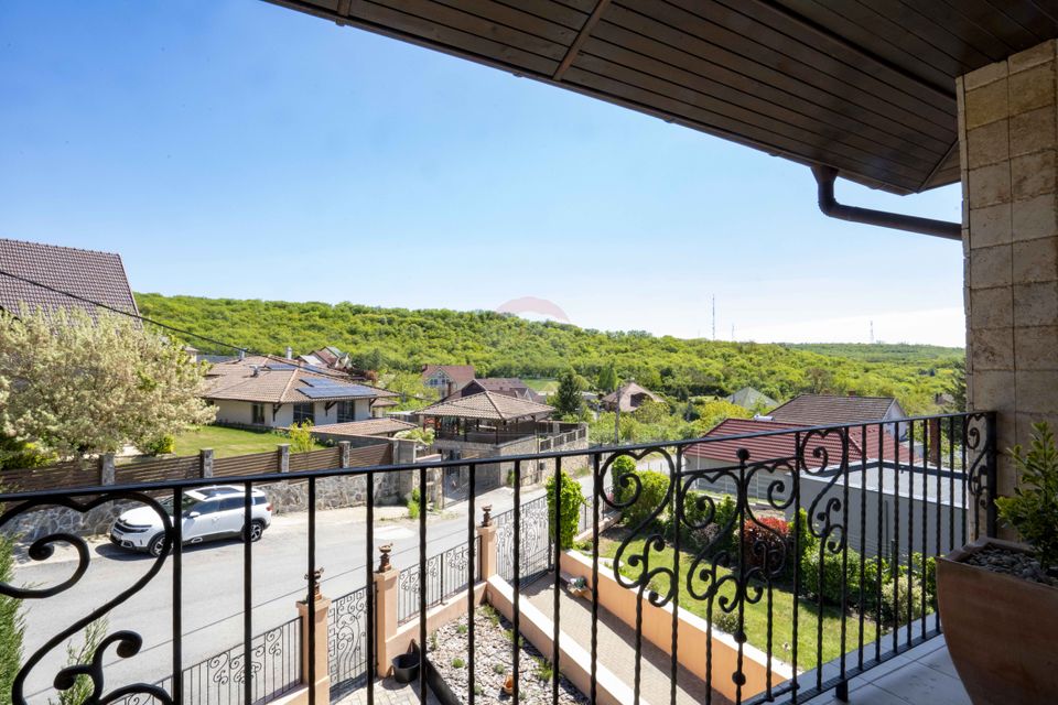 5 room House / Villa for sale, Dealuri Oradea area