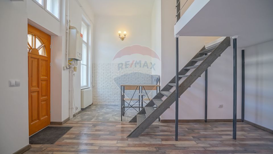 Apartament recent renovat langă Teatrul Dramatic. Fără comision!