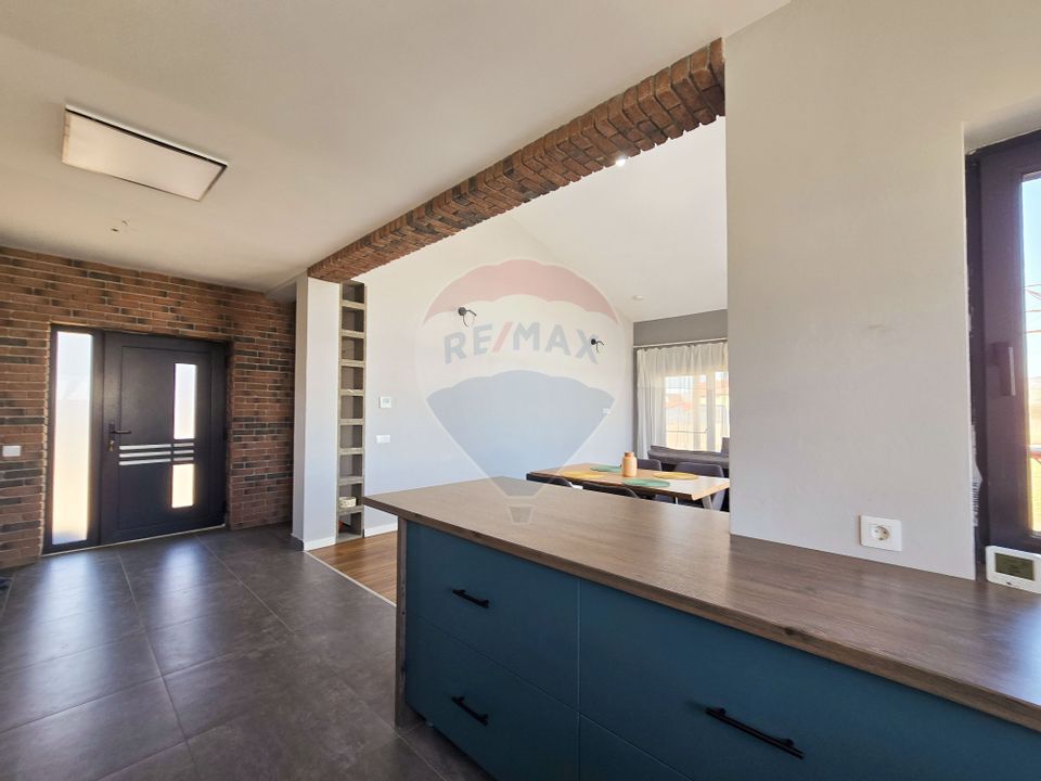 4 room House / Villa for sale