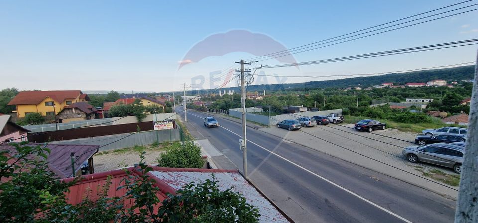 Vilă S+P+1E+M cu 7 camere de vânzare în TG. OCNA