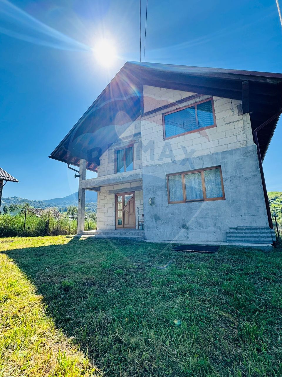 Casă / Vilă cu 5 camere de vânzare