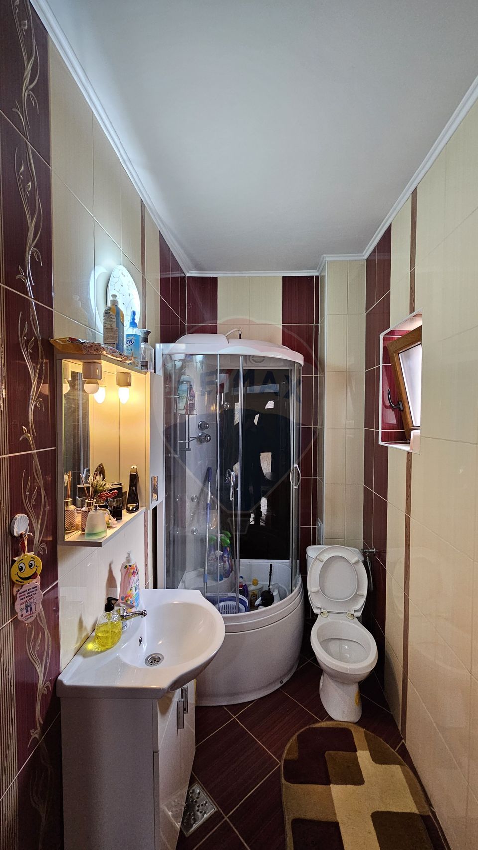 6 room House / Villa for sale