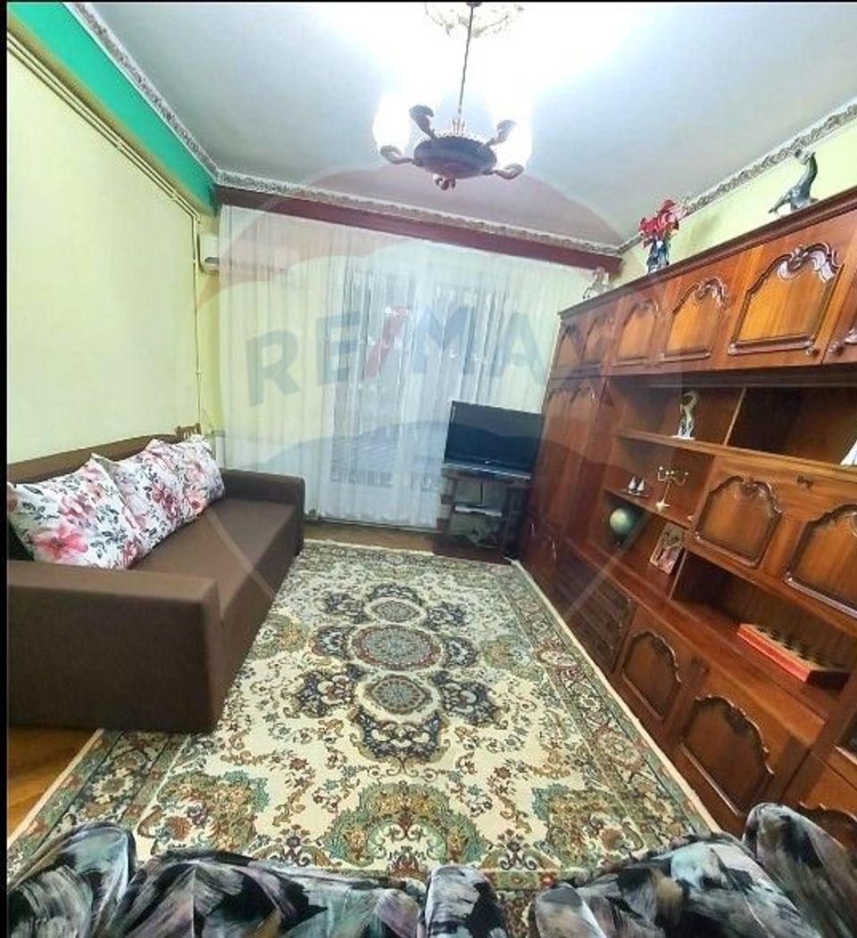 For rent 2 separate rooms, central, Salaj