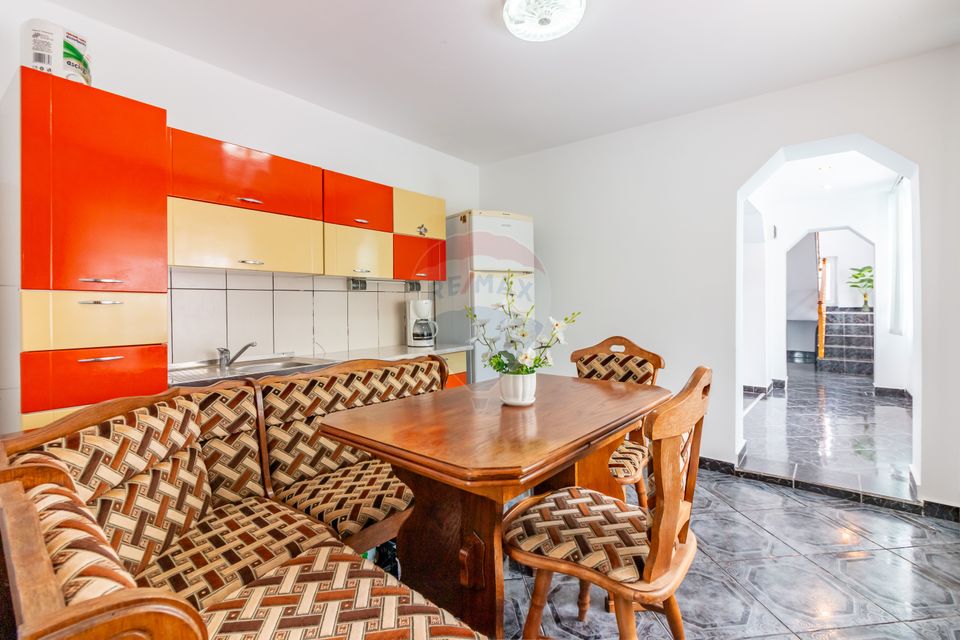 Casă / Vilă de vânzare Picior de Munte, Dambovita