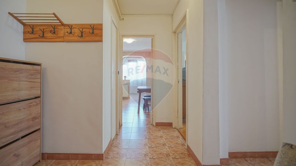 3 room Apartment for sale, Tractorul area