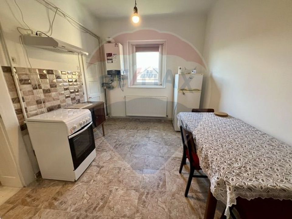 Apartament la casa de vanzare