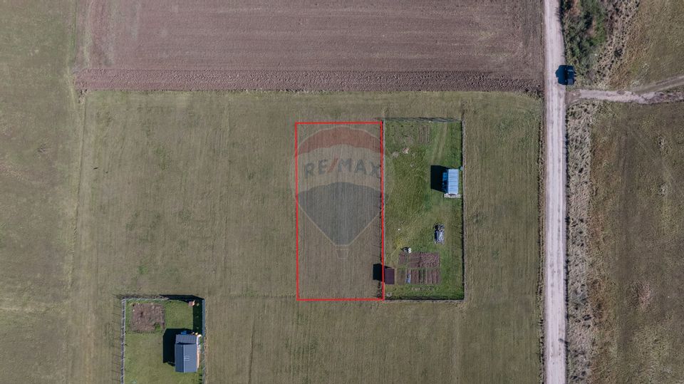 Land 1,000sqm Harman / Strada Henri coanda