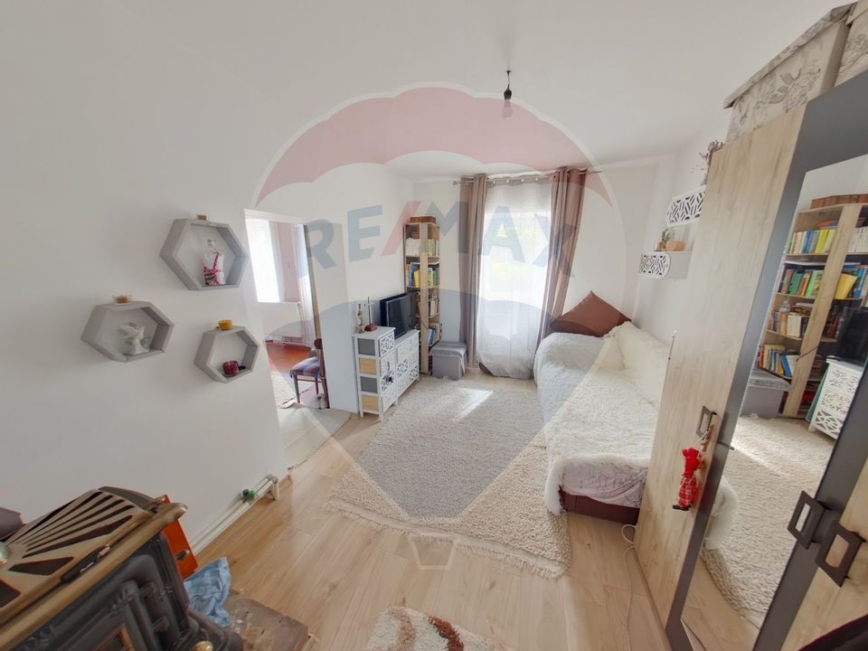 Casă / Vilă cu 4 camere de vânzare în zona Ultracentral