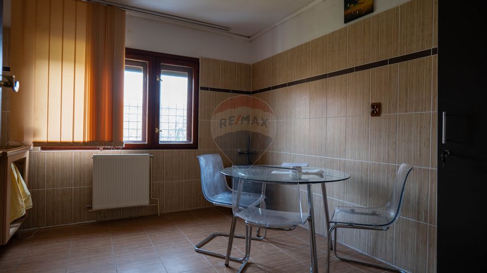 Vanzare - apartament 4 camere, curte, foisor, piscina - Snagov