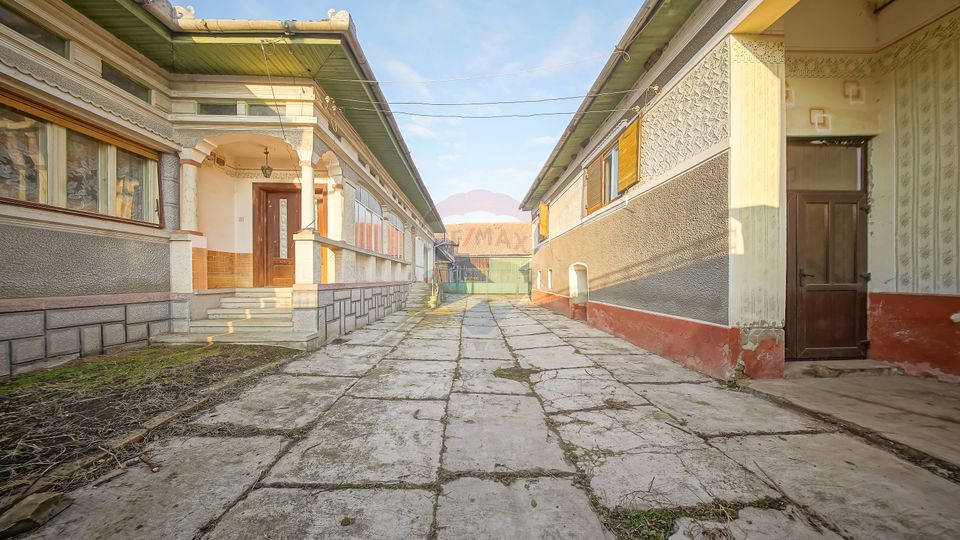 6 room House / Villa for sale