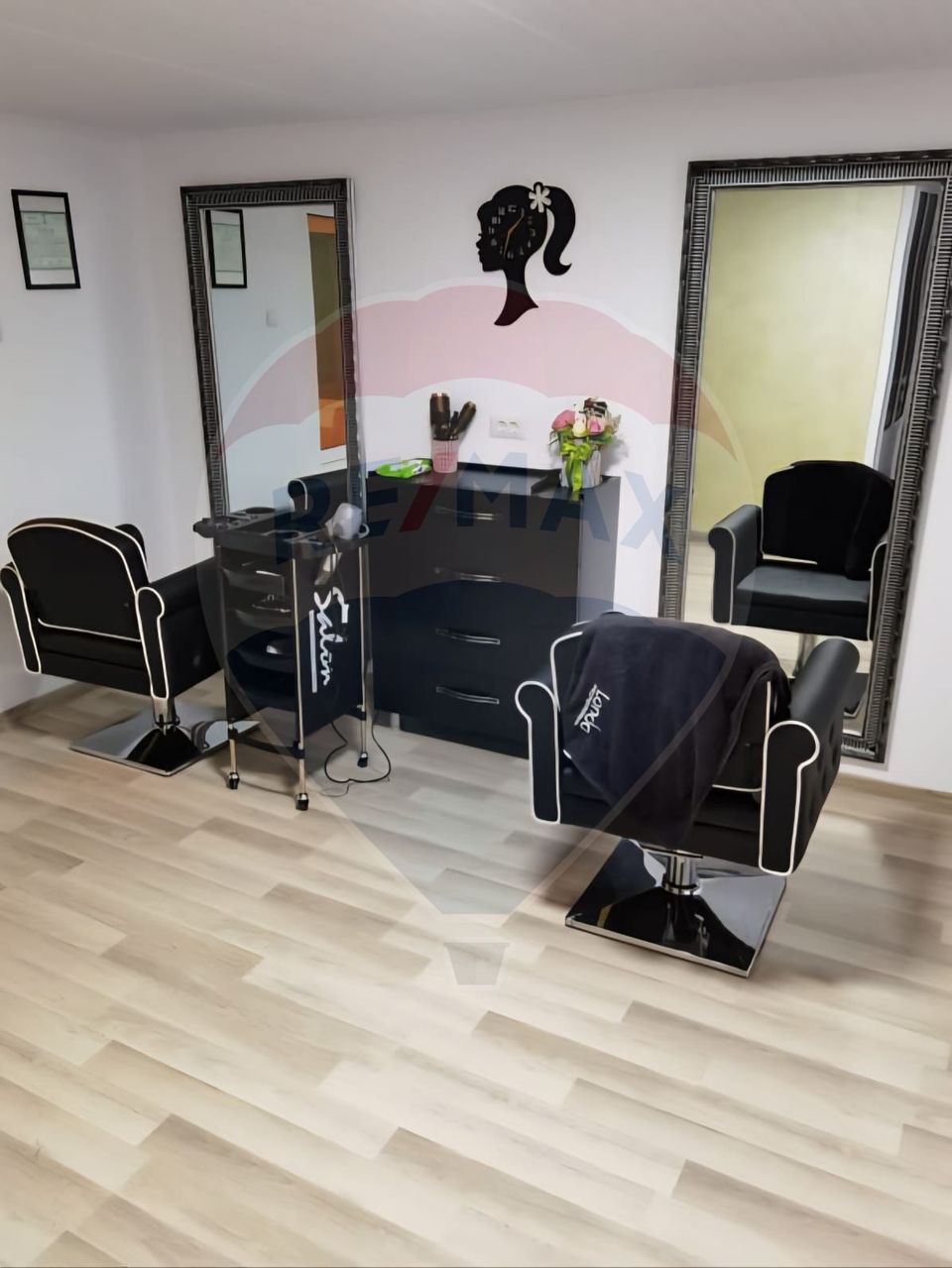 80sq.m Commercial Space for rent