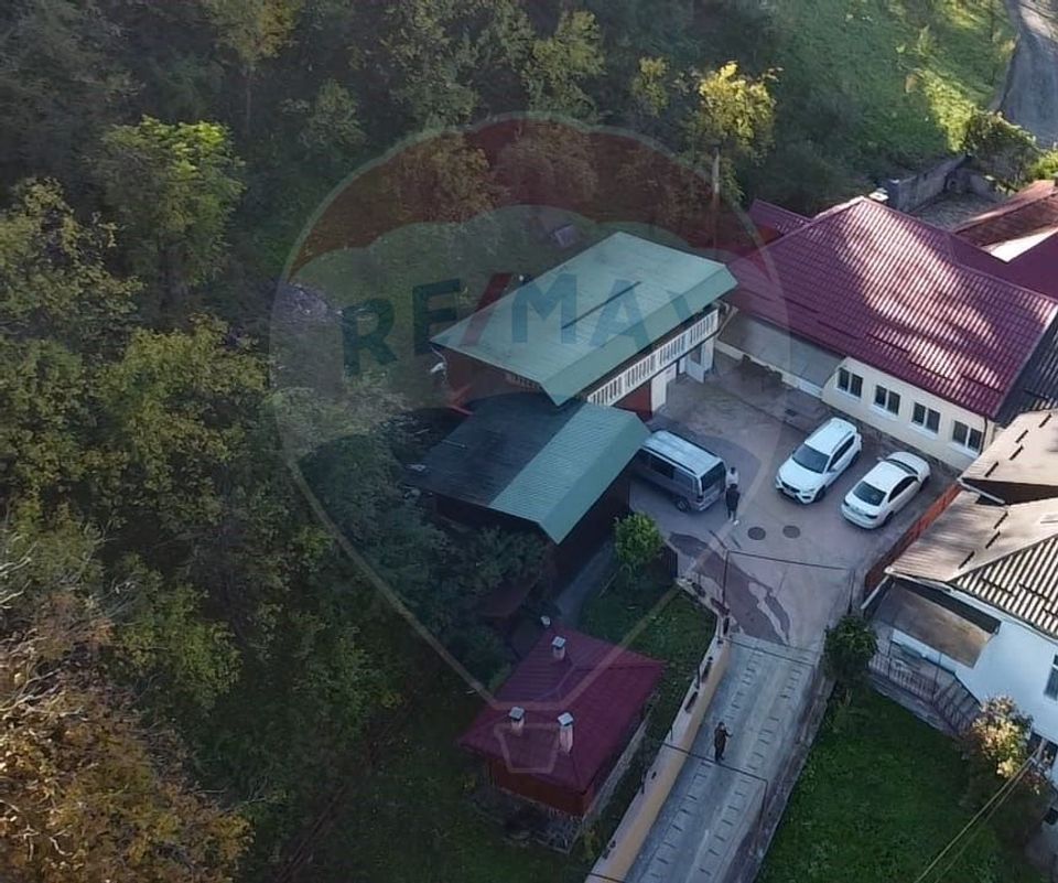 Casă cu 5 camere de vânzare în zona Central comision 0