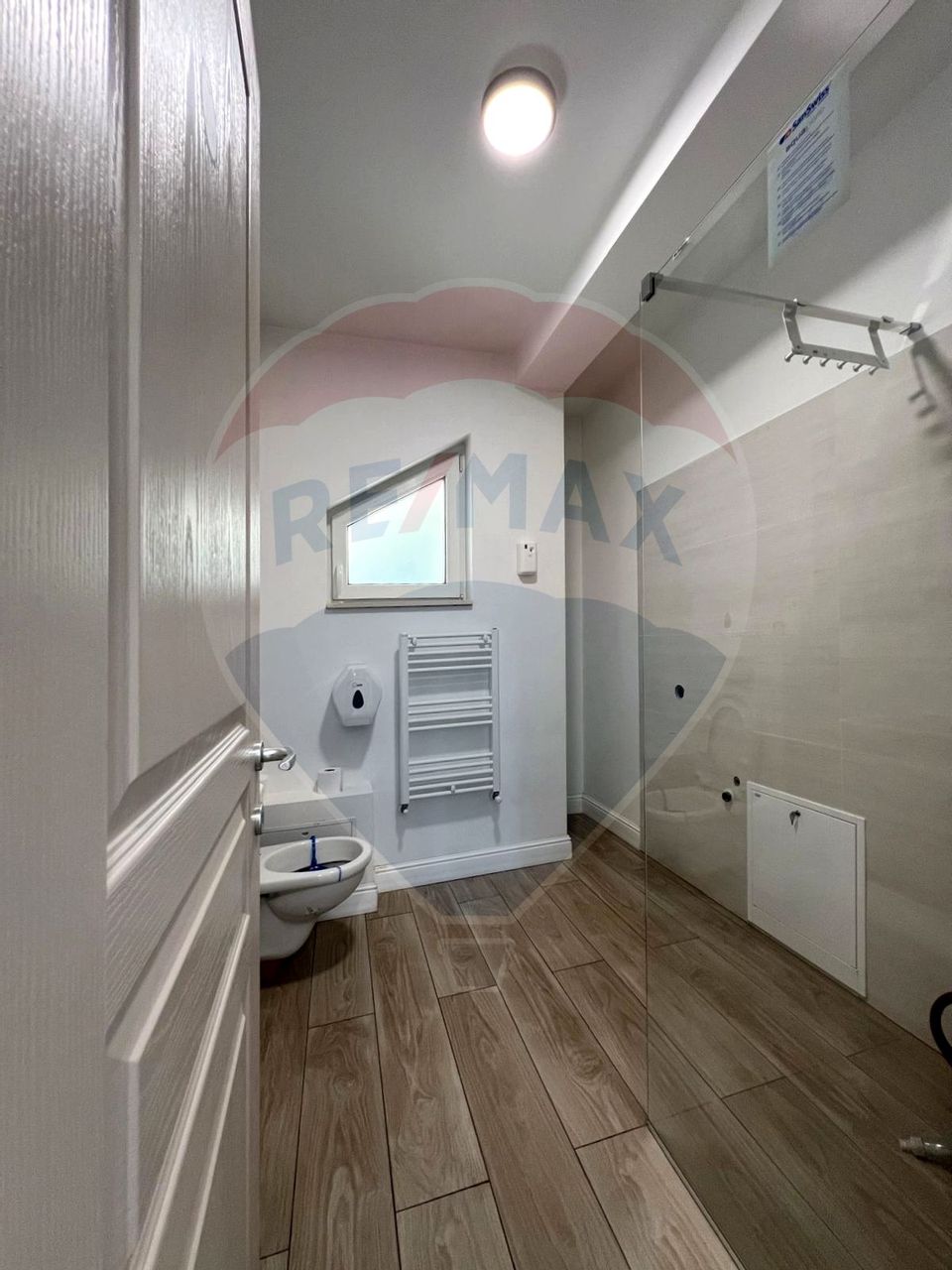 Vilă de închiriat în zona Gruia, pretabilă birou & rezidențial