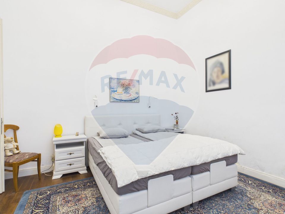 Casa / Vila cu 8 camere de vanzare în zona Cotroceni