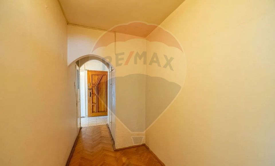 Apartament 3 camere zona 300, Micalaca, B-dul N. Titulescu