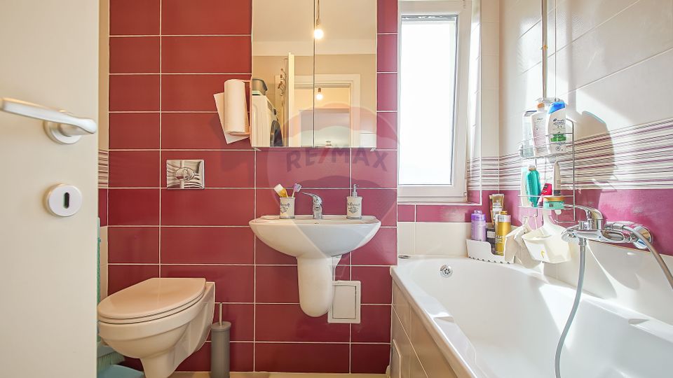 Apartament cu 2 camere de vânzare, Top City-Tractorul, comision 0%