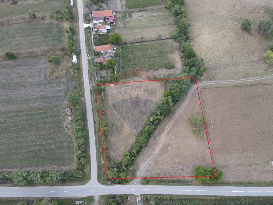 Residential Lot – 4,215 m² – Țeș