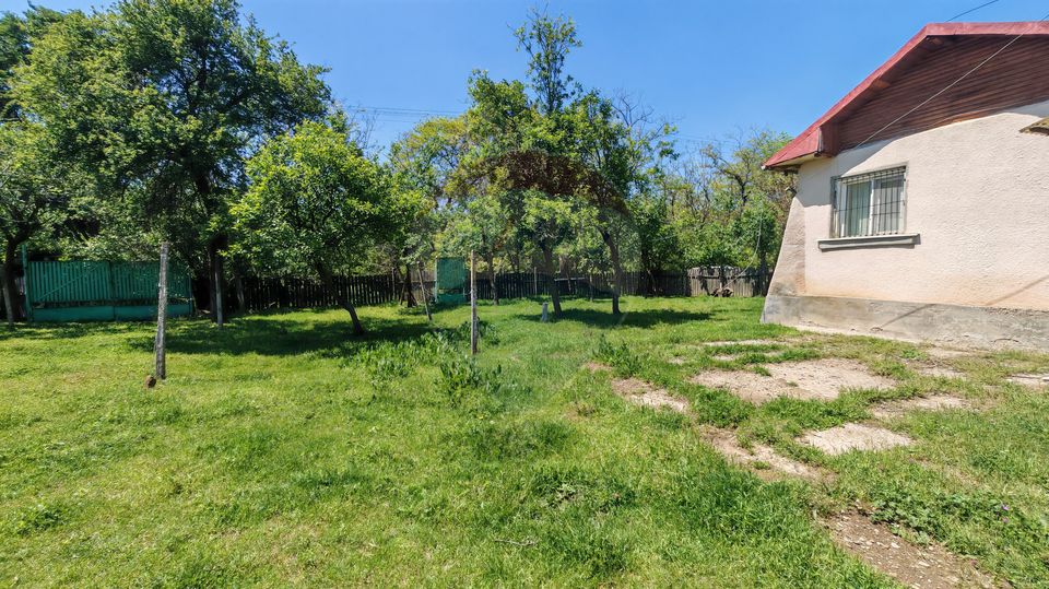 Land 3,864sqm Urlati / Strada Valea Seman