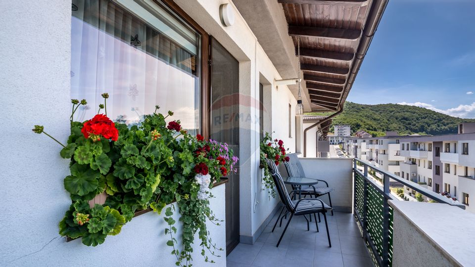 4 room Apartment for sale