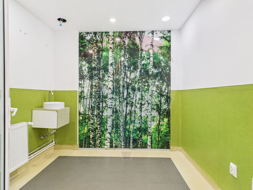 Casa / Spațiu comercial cu 5 camere si 300mp curte, in Bd. Gloriei