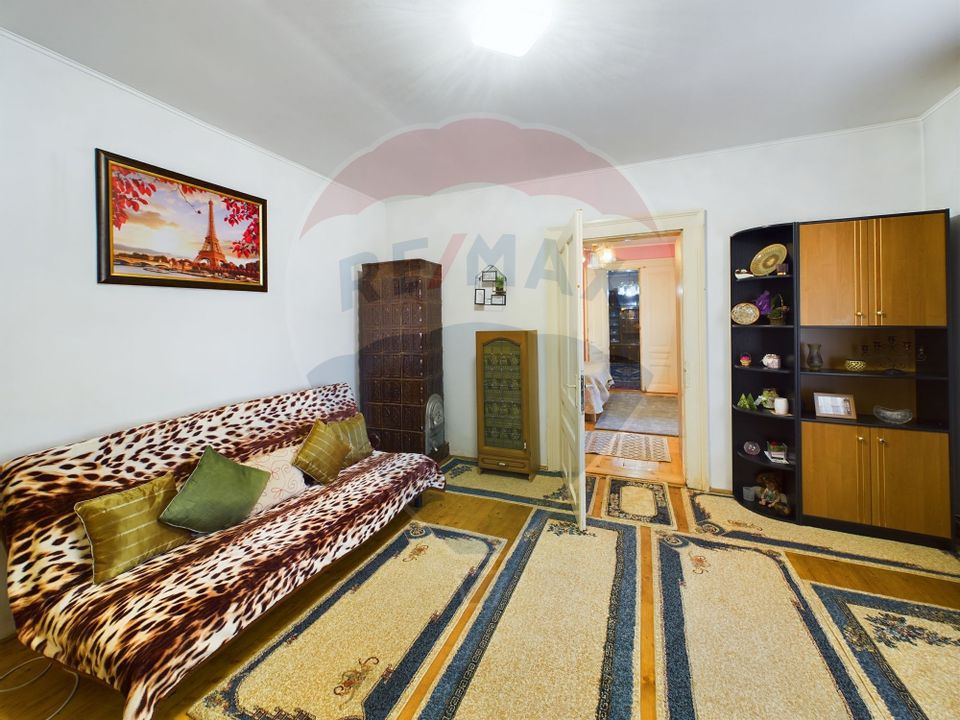 6 room House / Villa for sale, Central area