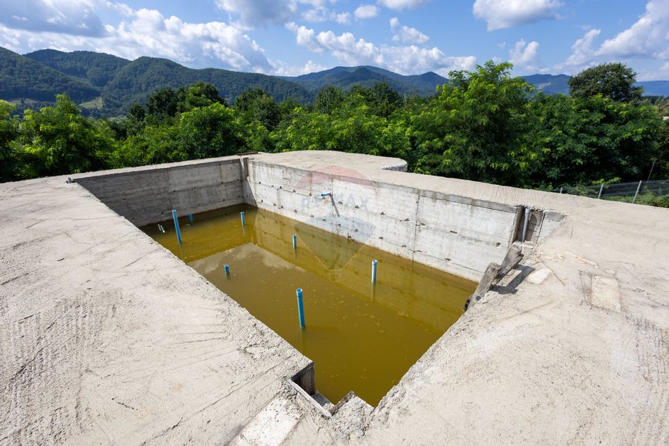 Vilă cu piscină de vanzare  – Bistrița