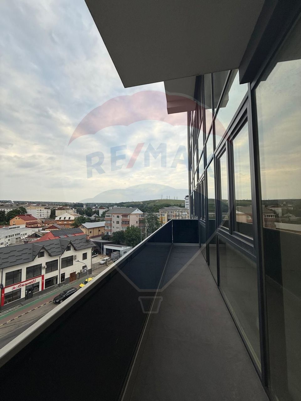 Apartament cu 3 camere de vânzare în zona Burdujeni