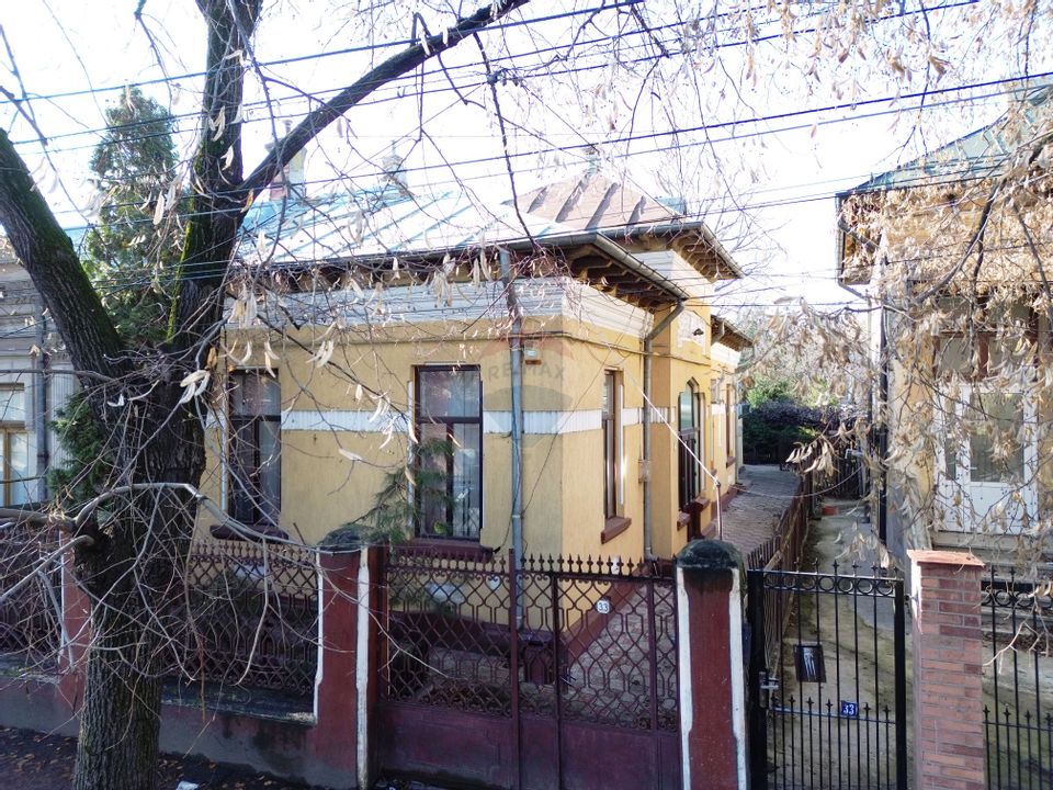 4 room House / Villa for sale, Central area