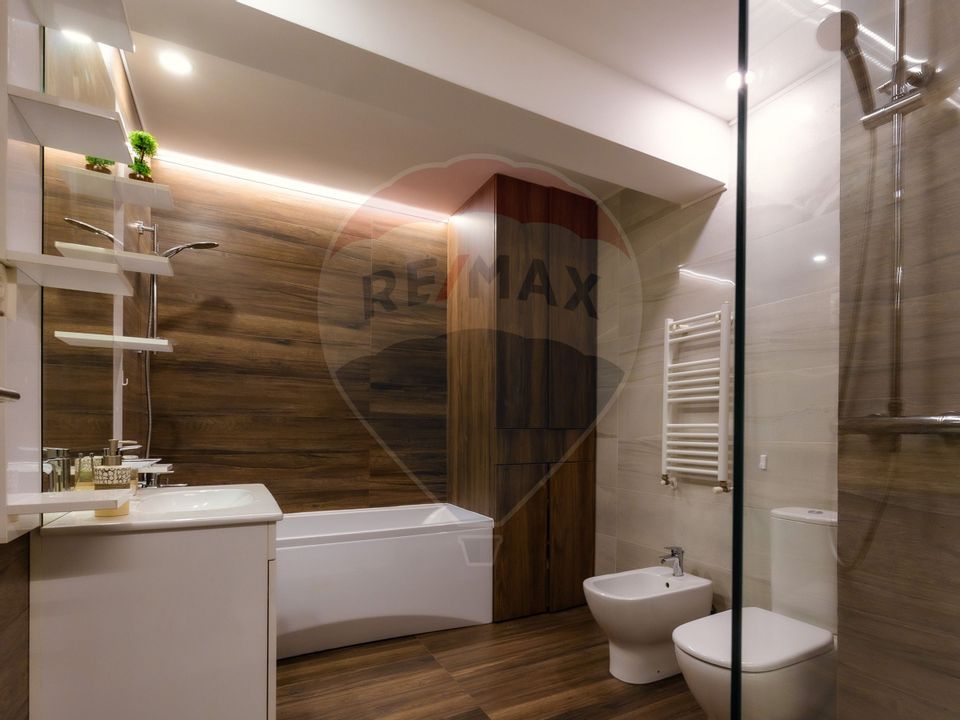 Apartament cu 3 camere de vanzare, Design by Stephan Eyck