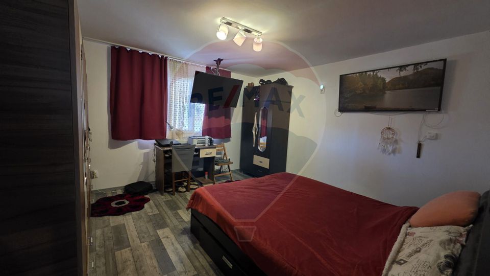 Casă / Vilă cu 4 camere de vânzare