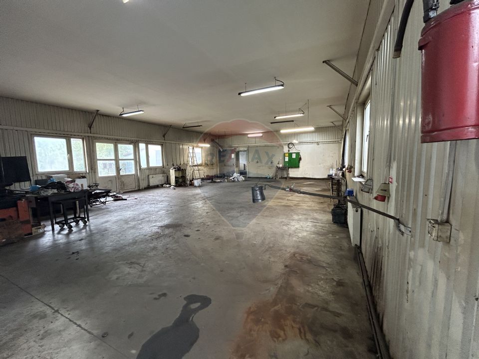 Spațiu industrial de 560mp / platforma betonata 2900mp 100m front