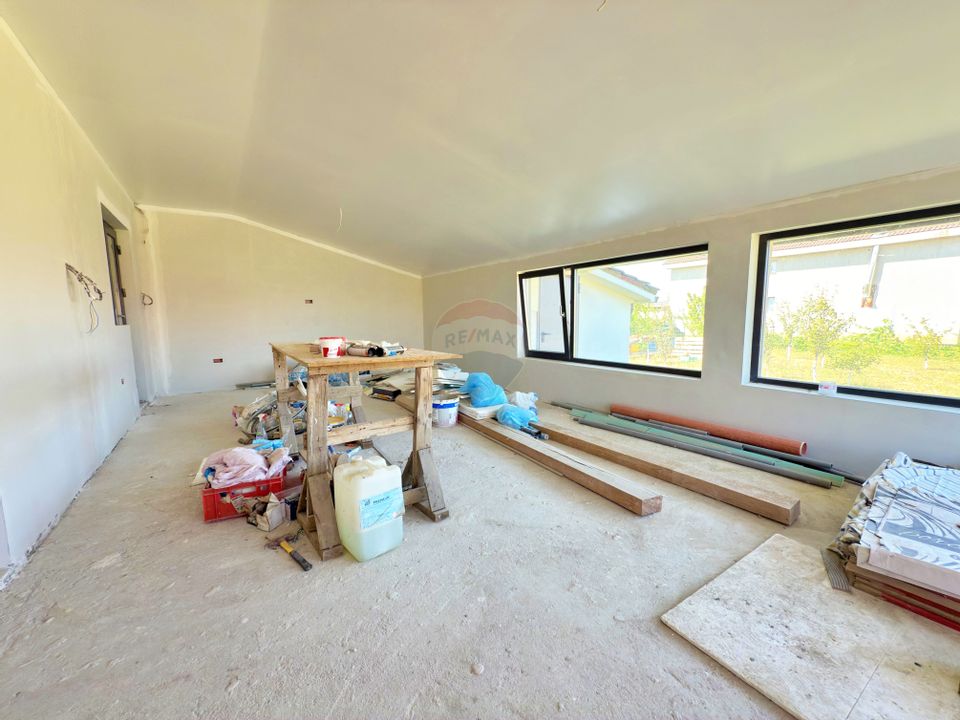 Casă cu 3 camere de vânzare loc. Frumușeni, jud. Arad