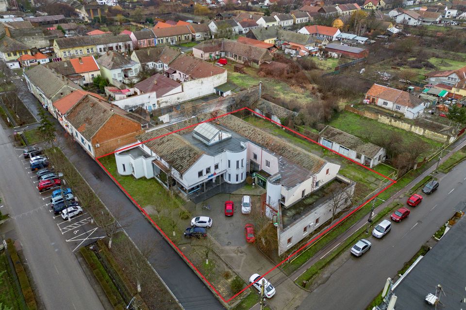 Spațiu comercial ultracentral în Jimbolia – 1.048 mp utili