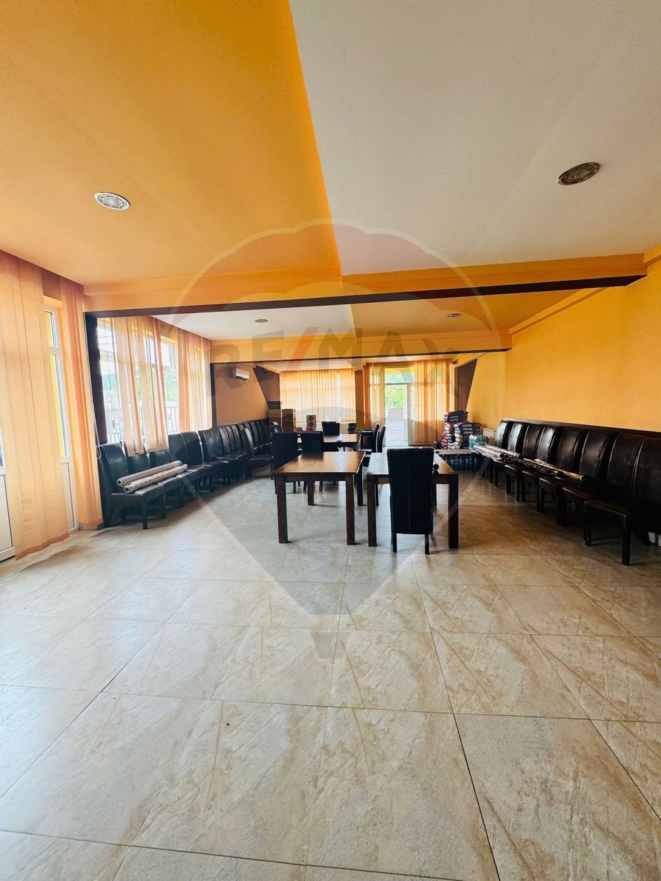 Spațiu comercial de 100mp de închiriat