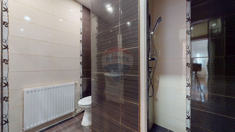 Apartament modern cu 3 camere în Centrul Istoric pe Republicii 44