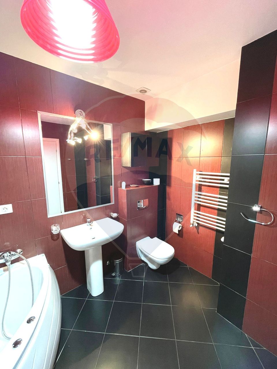 INCHIRIERE Apartament 3 camere în zona Aviatiei/NORTH AREA LAKE VIEW