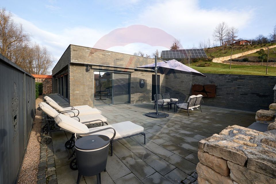 5 room Hotel / Pension for sale